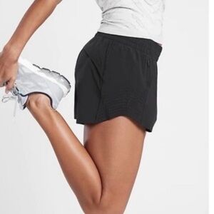 Athleta Hustle 3” Black Running Shorts, sz Small